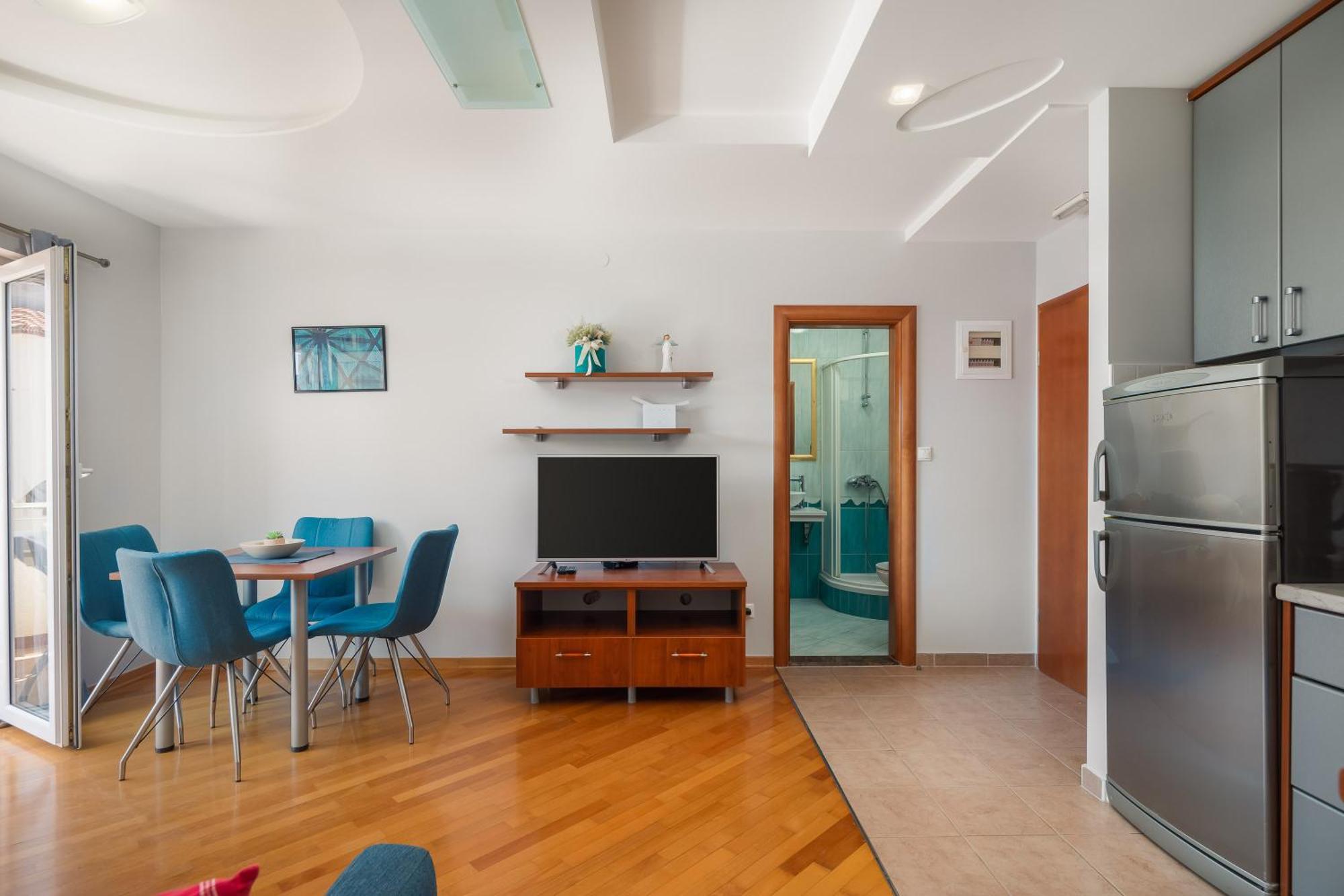 Brkic Apartments With Private Parking Makarska Extérieur photo