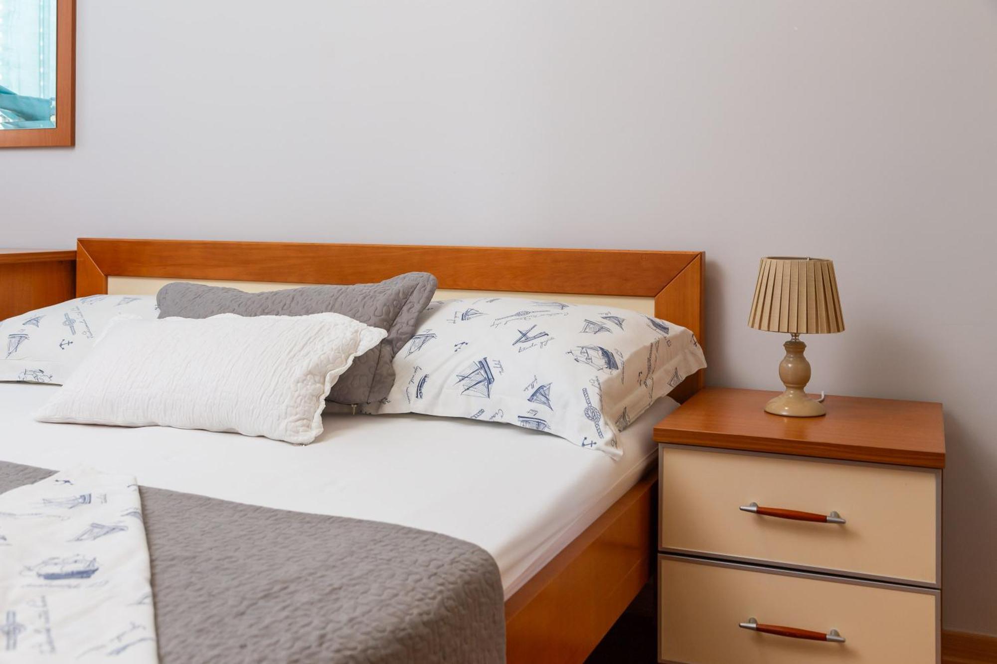Brkic Apartments With Private Parking Makarska Extérieur photo