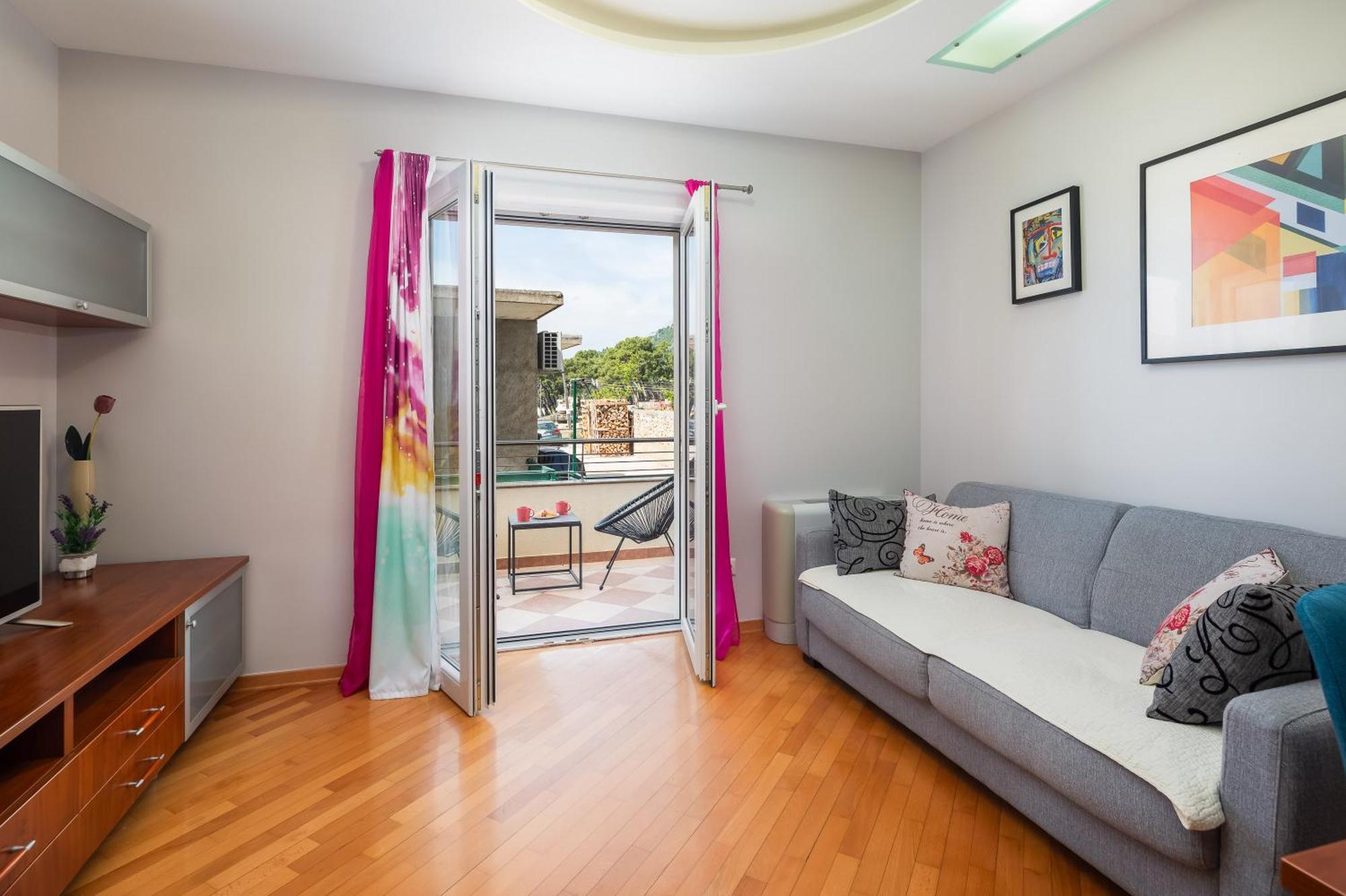 Brkic Apartments With Private Parking Makarska Chambre photo