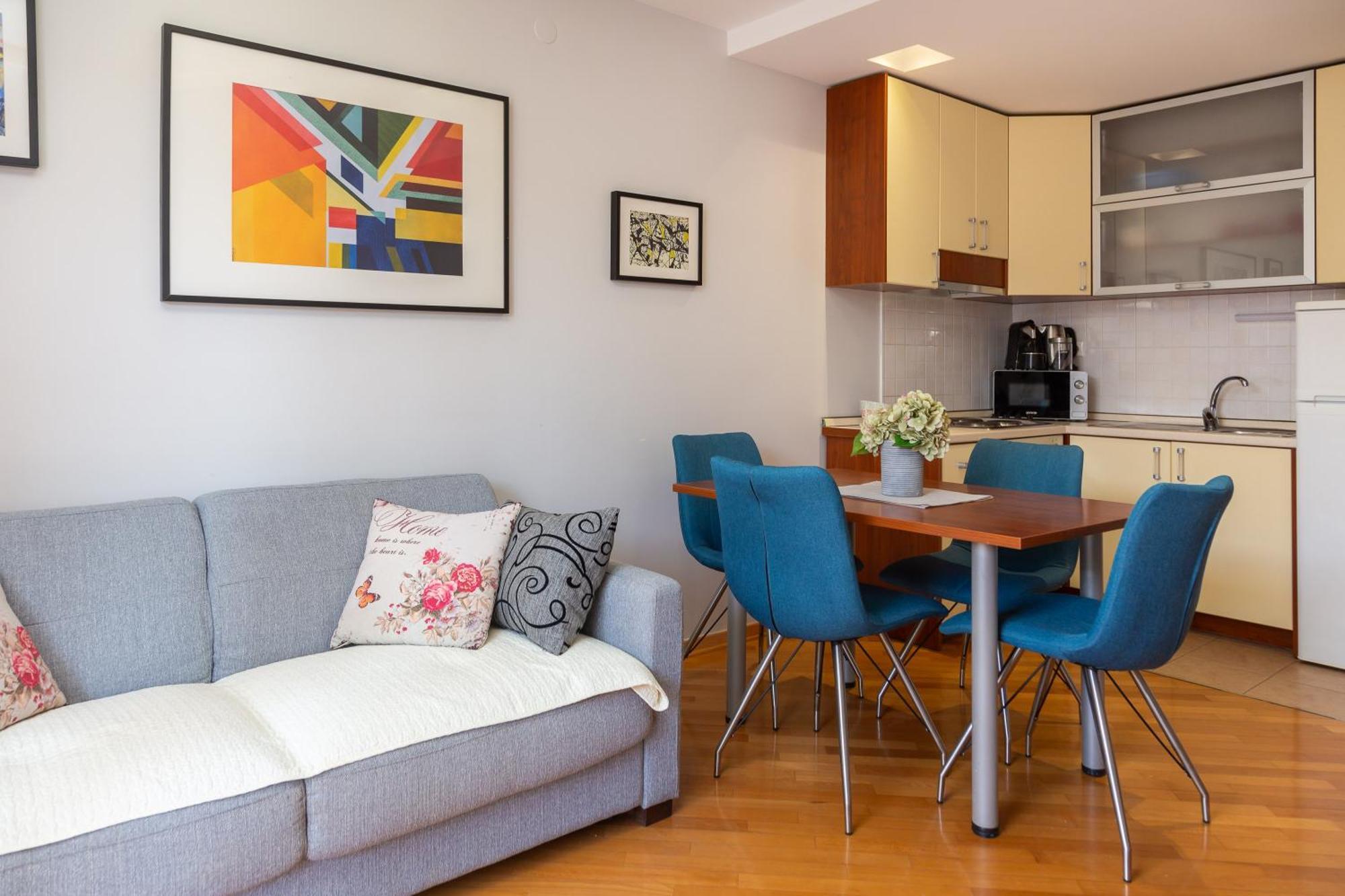 Brkic Apartments With Private Parking Makarska Chambre photo